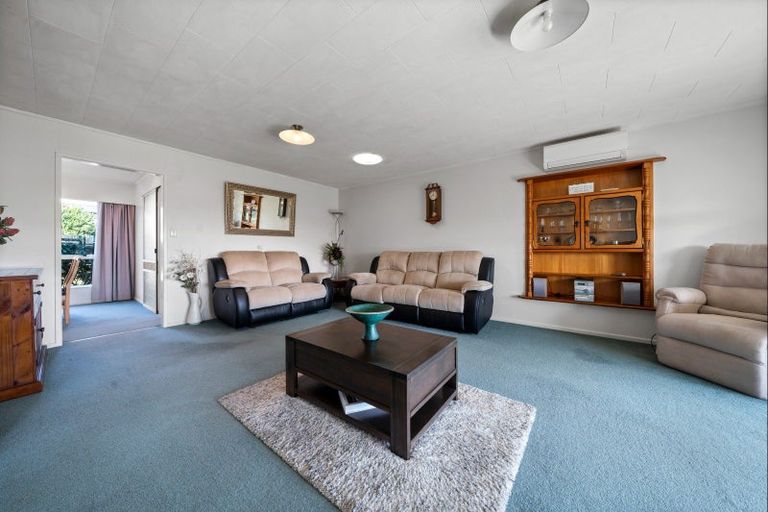Photo of property in 19 Bronte Place, Whalers Gate, New Plymouth, 4310