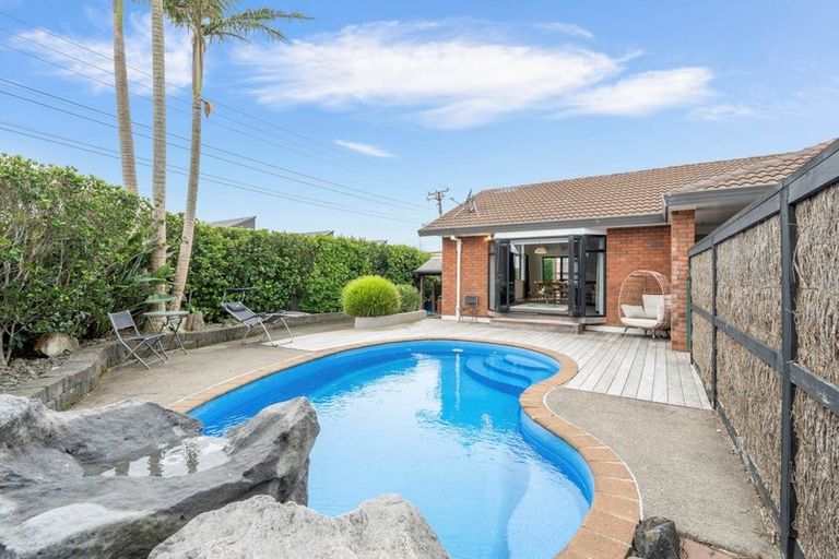 Photo of property in 2 Bannings Way, Hobsonville, Auckland, 0618