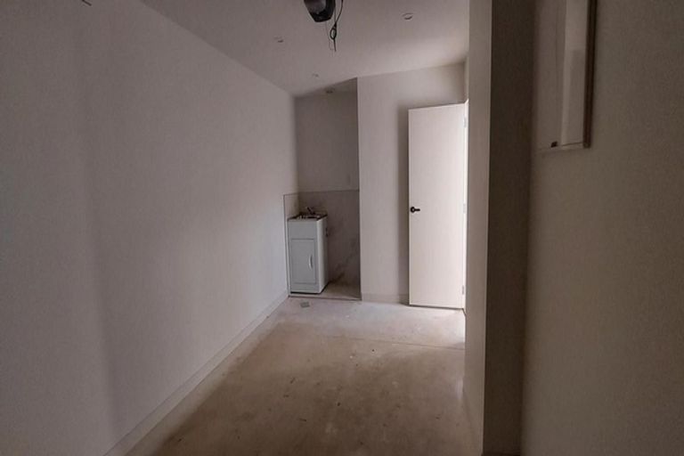 Photo of property in 29d Mackenzie Street, Te Atatu South, Auckland, 0610