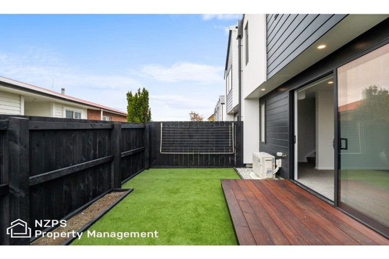 Photo of property in 67f Royal Crescent, Saint Kilda, Dunedin, 9012