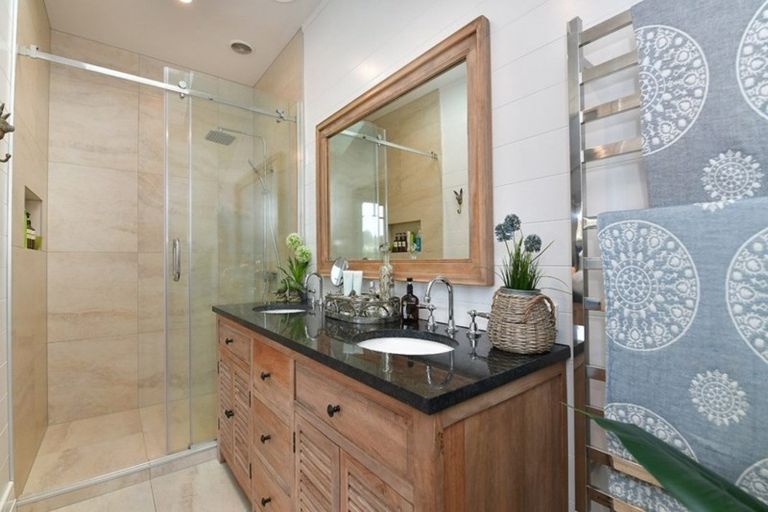 Photo of property in 103 The Esplanade, Manly, Whangaparaoa, 0930