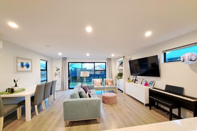 Photo of property in 10 Grey Way, Russley, Christchurch, 8042