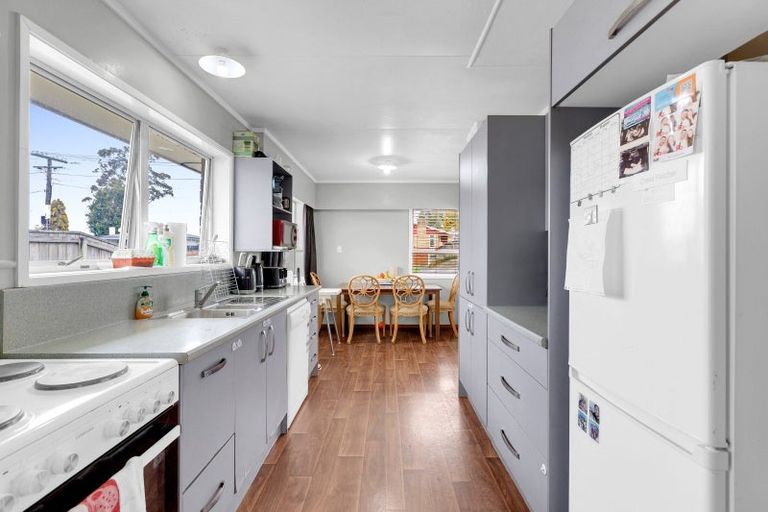 Photo of property in 15 Dermont Street, Bader, Hamilton, 3206