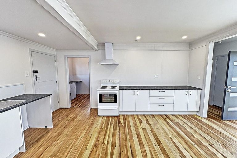 Photo of property in 240 Cornfoot Street, Castlecliff, Whanganui, 4501