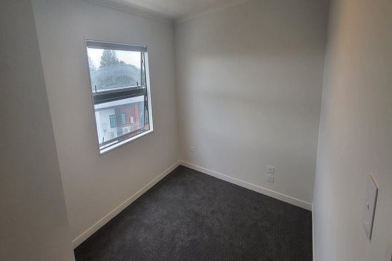 Photo of property in 304/28 Shortfin Place, Flat Bush, Auckland, 2019