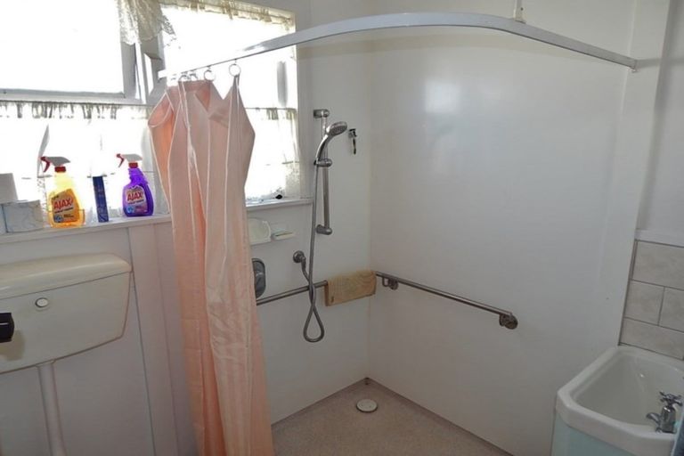 Photo of property in 56 Domett Street, Westport, 7825