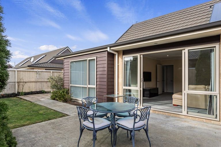 Photo of property in 3 Reeves Road, Rangiora, 7400