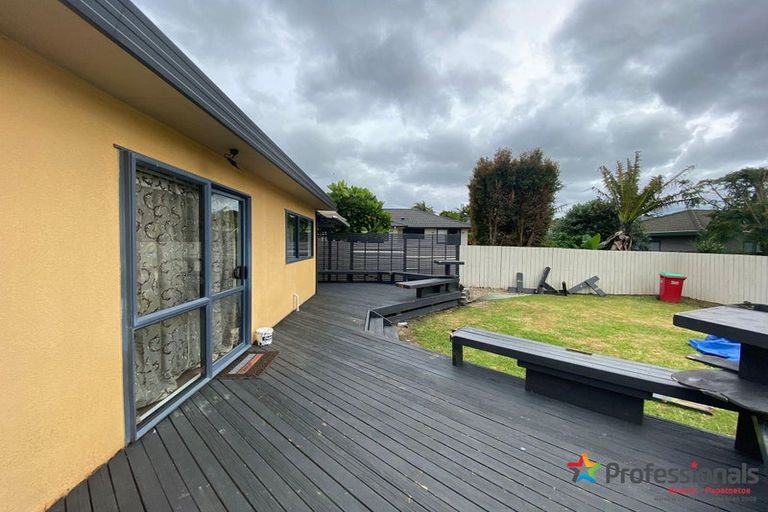 Photo of property in 32 Rathmar Drive, Manurewa, Auckland, 2105
