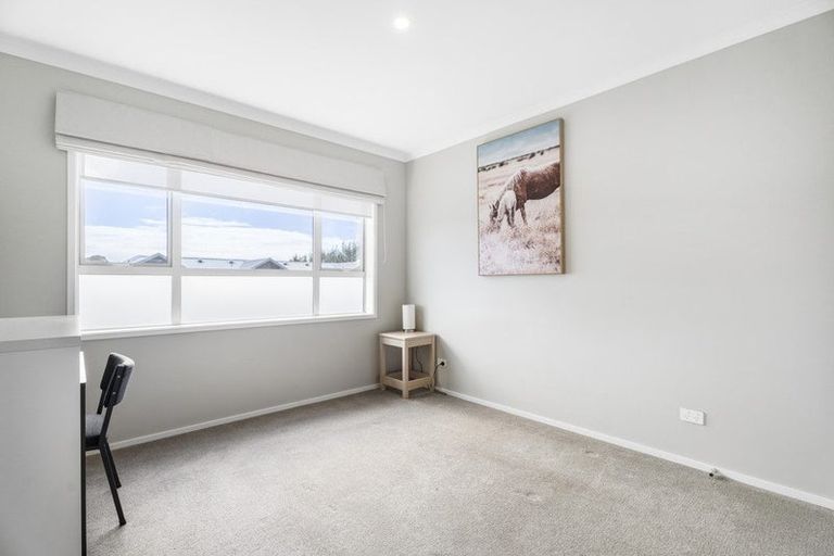 Photo of property in 75 Karepiro Drive, Stanmore Bay, Whangaparaoa, 0932