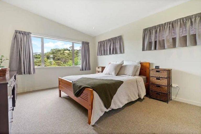 Photo of property in 27 Matheson Road, Red Beach, 0932