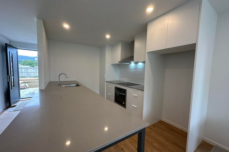 Photo of property in 3/27 Main Road, Wainuiomata, Lower Hutt, 5014