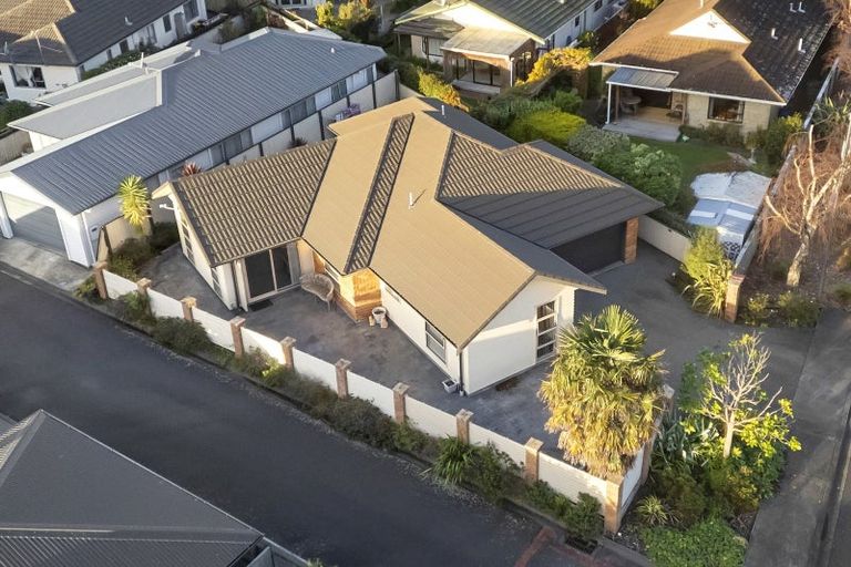 Photo of property in 2 Cataldo Mews, Avalon, Lower Hutt, 5011