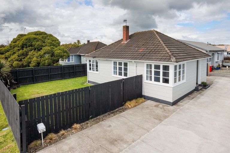Photo of property in 918 Tremaine Avenue, Roslyn, Palmerston North, 4414