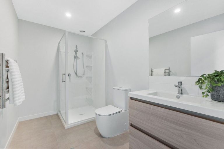 Photo of property in 7 Mcgibbon Lane, Jacks Point, 9371