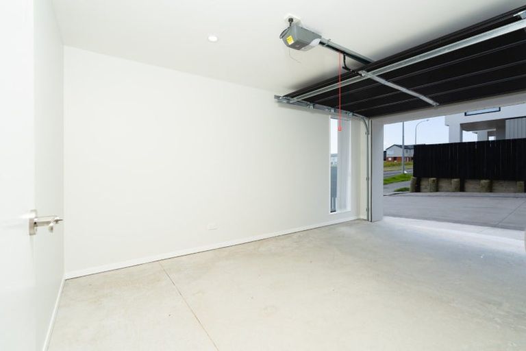 Photo of property in 35 Hinonga Loop, Silverdale, 0932