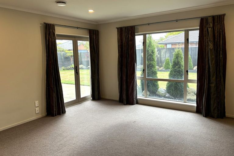 Photo of property in 42 Overbury Crescent, Rolleston, 7614