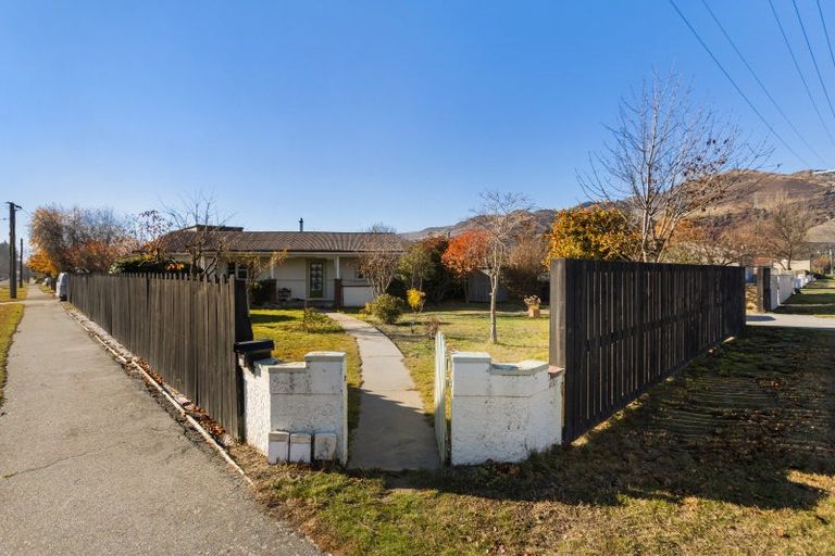Photo of property in 25 Donegal Street, Cromwell, 9310