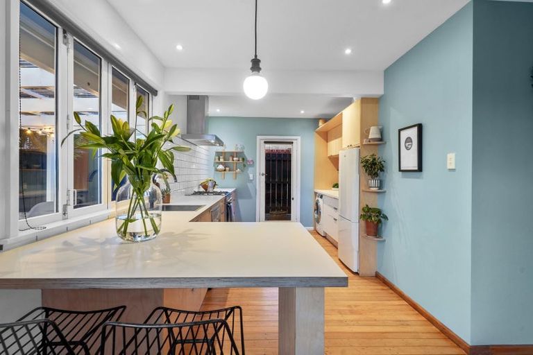 Photo of property in 5 Burnbrae Street, Saint Martins, Christchurch, 8022