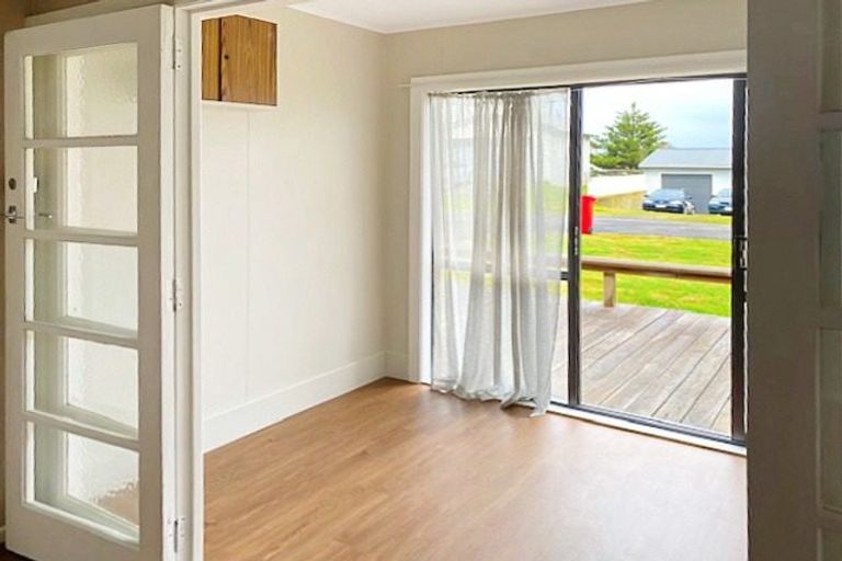 Photo of property in 29 Nelson Street, Foxton Beach, Foxton, 4815