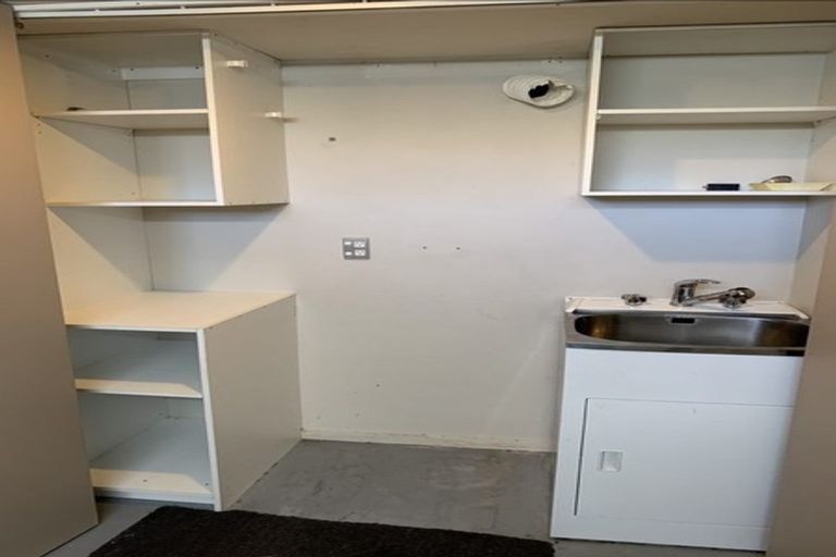 Photo of property in 18 Linkwater Way, Parklands, Christchurch, 8083