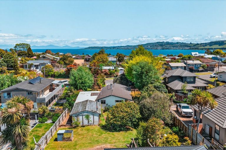 Photo of property in 14 Sunset Street, Hilltop, Taupo, 3330