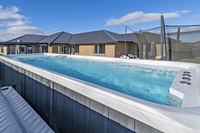 Photo of property in 5 Fountain Place, Rolleston, 7614