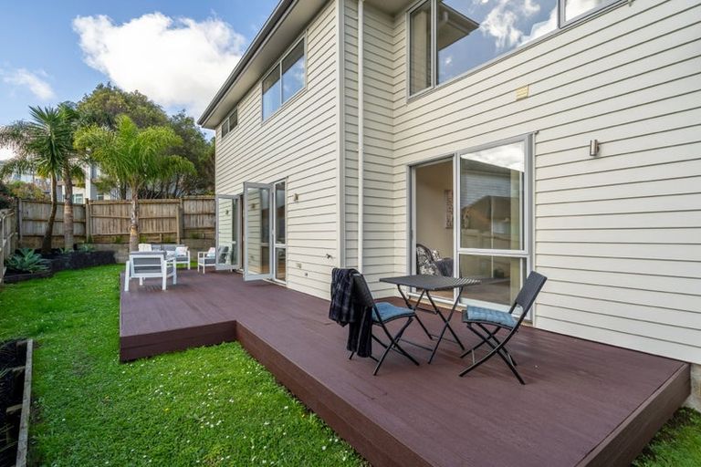 Photo of property in 13 Pin Oak Drive, Schnapper Rock, Auckland, 0632