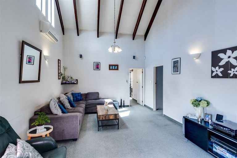 Photo of property in 2/10 Nicholas Street, Taradale, Napier, 4112