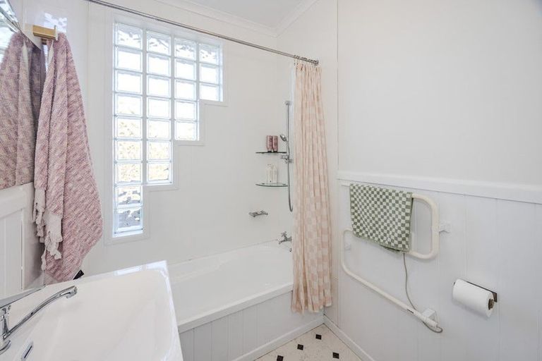 Photo of property in 8a Clyde Street, Oamaru North, Oamaru, 9400