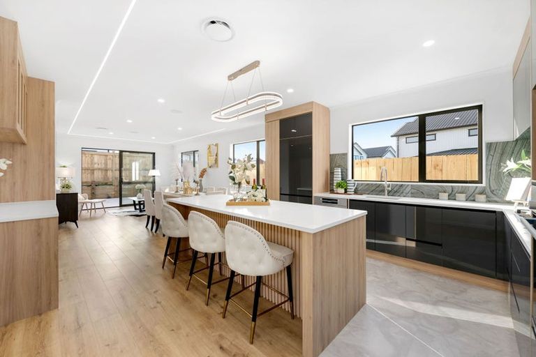 Photo of property in 13 Cyperus Street, Flat Bush, 2019