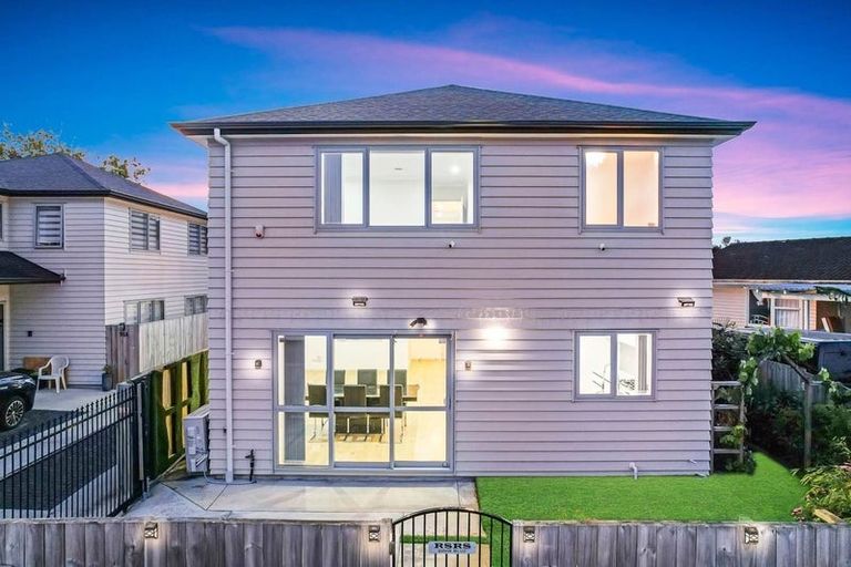 Photo of property in 95d Raglan Street, Mangere East, Auckland, 2024
