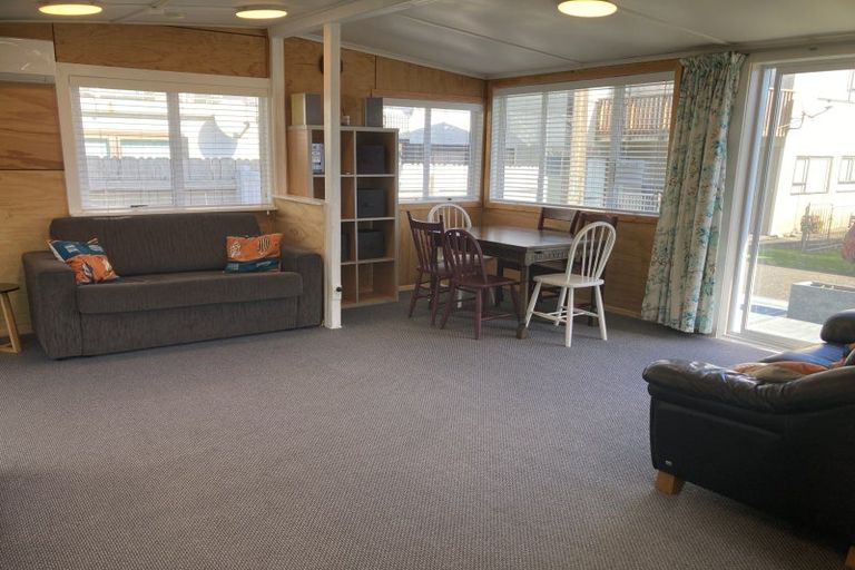 Photo of property in 91 Seventh Avenue, Urenui, 4377