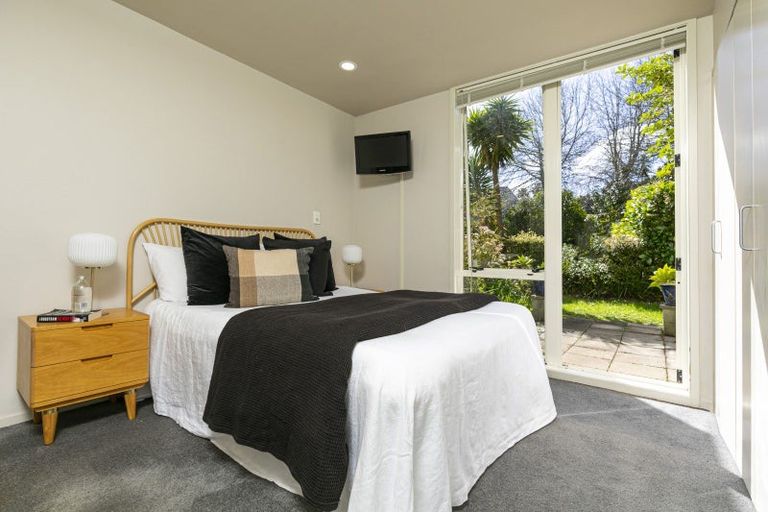 Photo of property in 1/166 Mokoia Road, Chatswood, Auckland, 0626