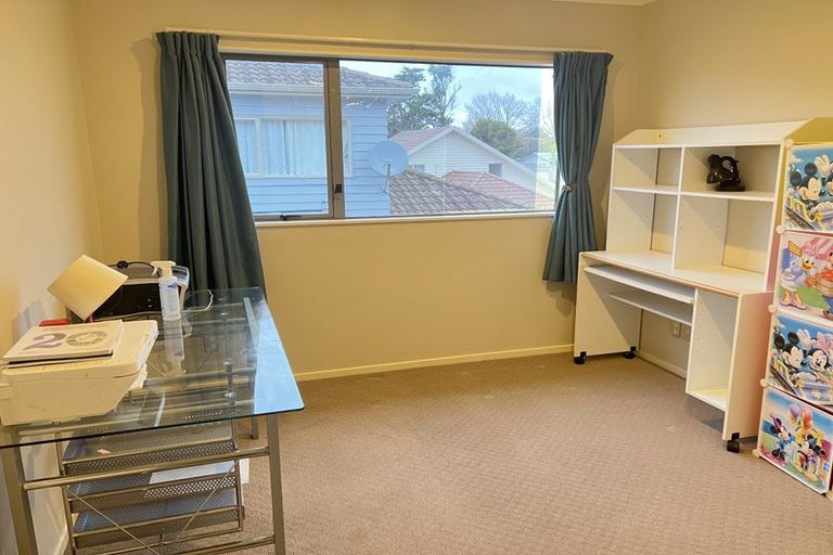 Photo of property in 37 Clover Drive, Henderson, Auckland, 0610