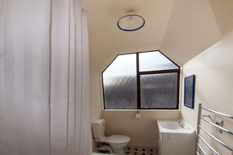 Photo of property in 2/46 Wingfield Place, Churton Park, Wellington, 6037