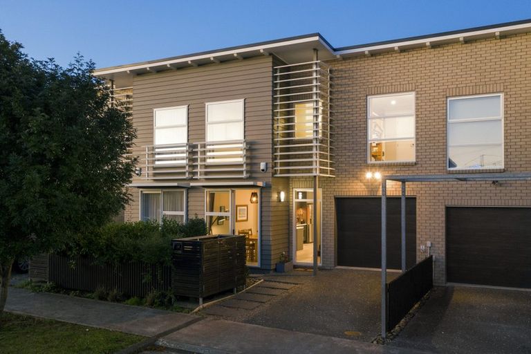 Photo of property in 14 Skylark Road, Hobsonville, Auckland, 0616