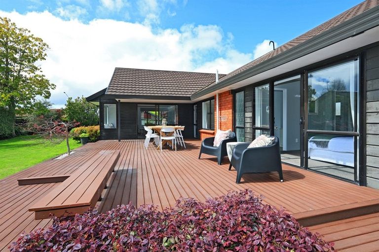 Photo of property in 2 Alley Place, Taradale, Napier, 4112
