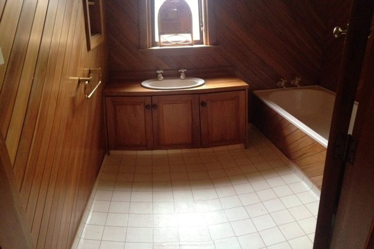 Photo of property in 37 Lyndon Street, Riccarton, Christchurch, 8041