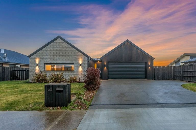 Photo of property in 4 Pahua Street, Pegasus, 7612