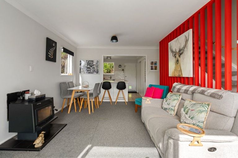 Photo of property in 3/49 Mandalay Terrace, Khandallah, Wellington, 6035