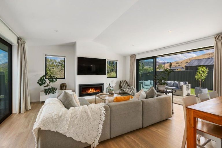 Photo of property in 8 Headley Drive, Lower Shotover, Queenstown, 9304