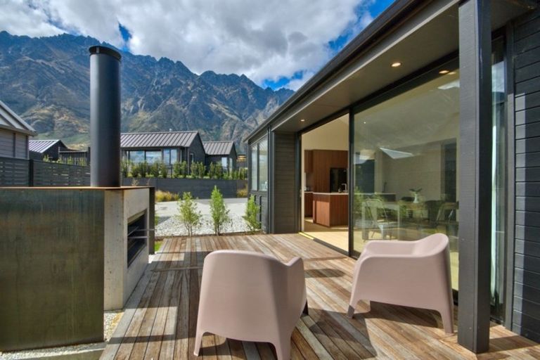Photo of property in 19 Mckenzies Shute, Jacks Point, Queenstown, 9371