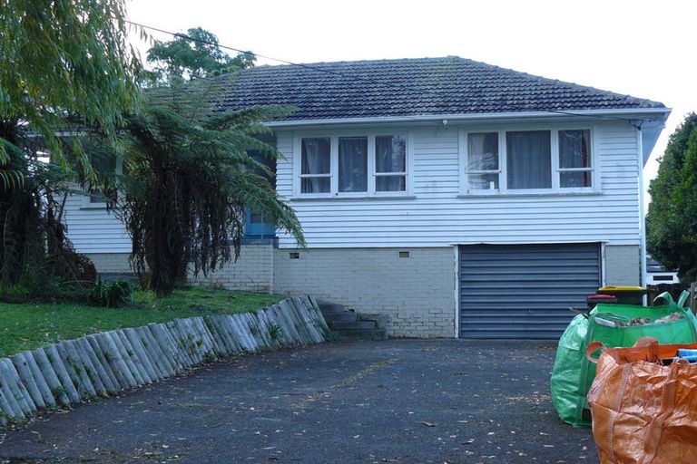 Photo of property in 1/128 Triangle Road, Massey, Auckland, 0614