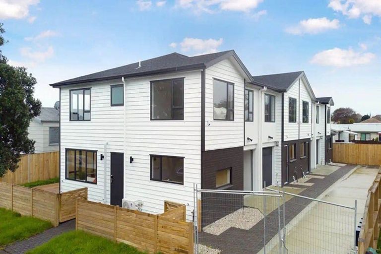 Photo of property in 4c Templeton Place, Clendon Park, Auckland, 2103