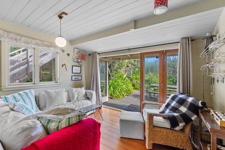Photo of property in 59 Tutere Street, Waikanae Beach, Waikanae, 5036