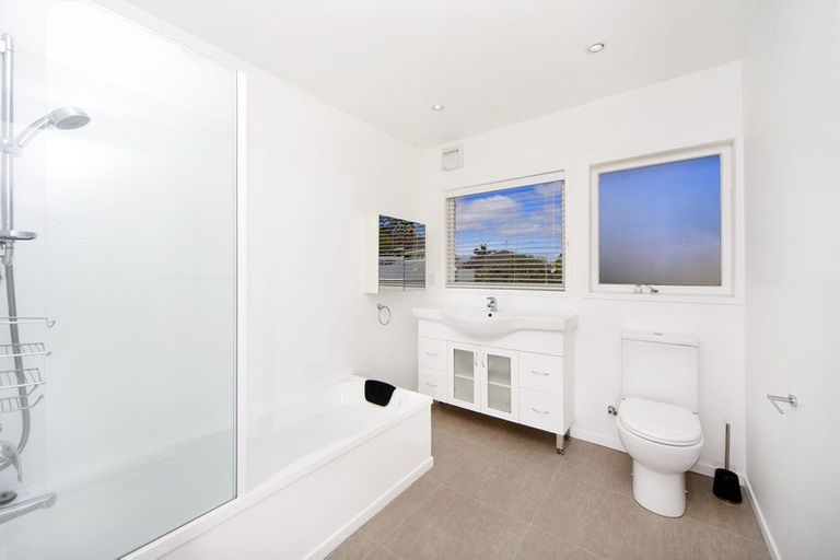 Photo of property in 4 Fordyce Avenue, Sunnyhills, Auckland, 2010