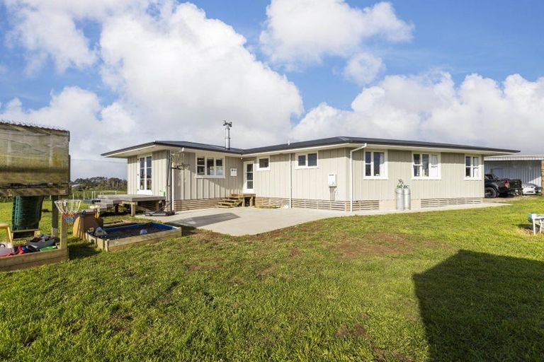 Photo of property in 90 Hoani Road, Okato, New Plymouth, 4381