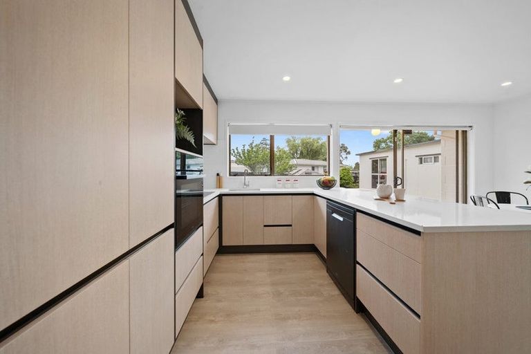 Photo of property in 121 Settlement Road, Papakura, 2110