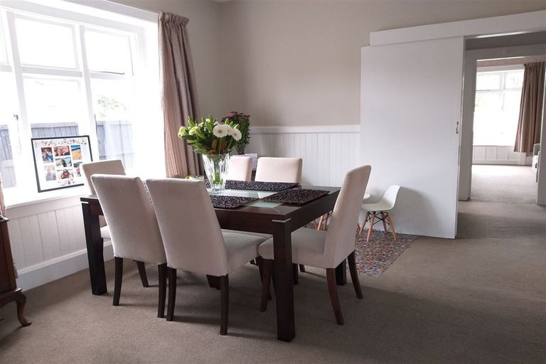 Photo of property in 30 Gamblins Road, Saint Martins, Christchurch, 8022