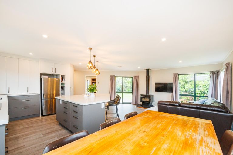 Photo of property in 190 Kelvin Grove Road, Kelvin Grove, Palmerston North, 4414